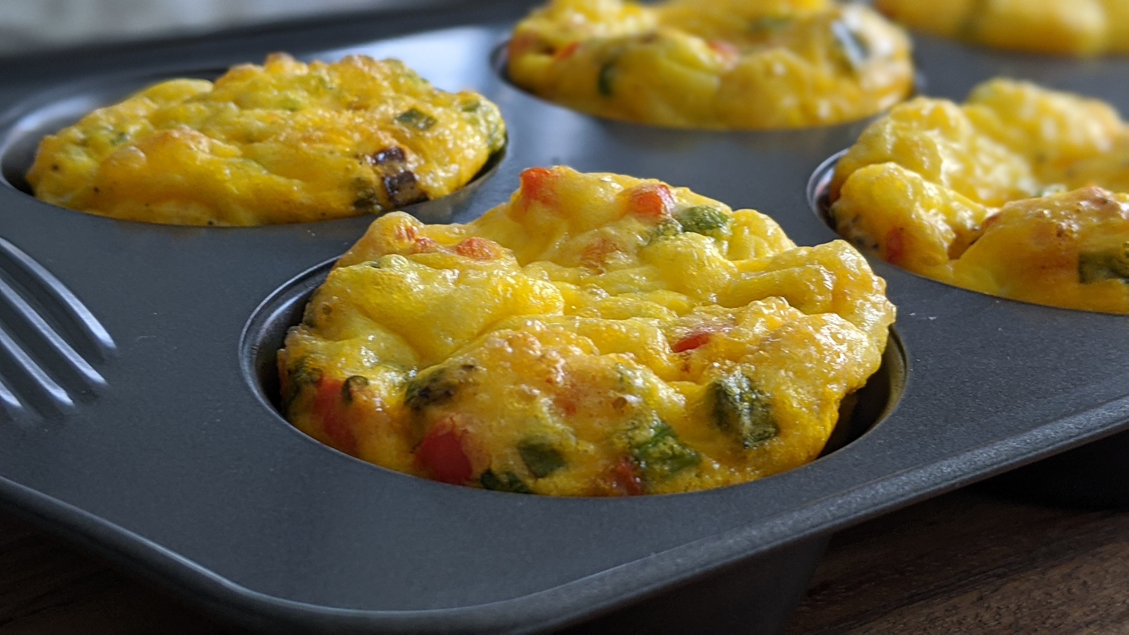 Breakfast Egg Muffins with Pepper and Green Onion - Green Thumb Foodie
