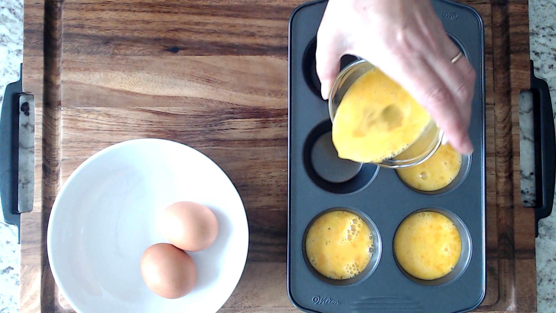 Breakfast Egg Muffins with Pepper and Green Onion - Green Thumb Foodie